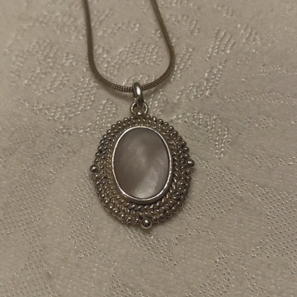 Vintage 925 White Chalcedony Necklace - Picture 2 of 9